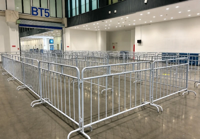 실내 전시장 대기열 장벽 시스템