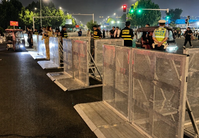공개 이벤트 군중 제어 및 보안 장벽