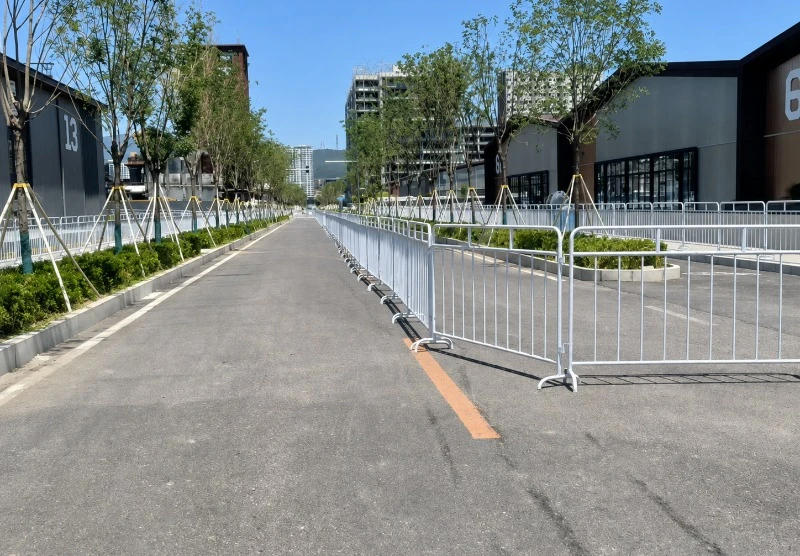 도로 보행자 경로화 차단 시스템